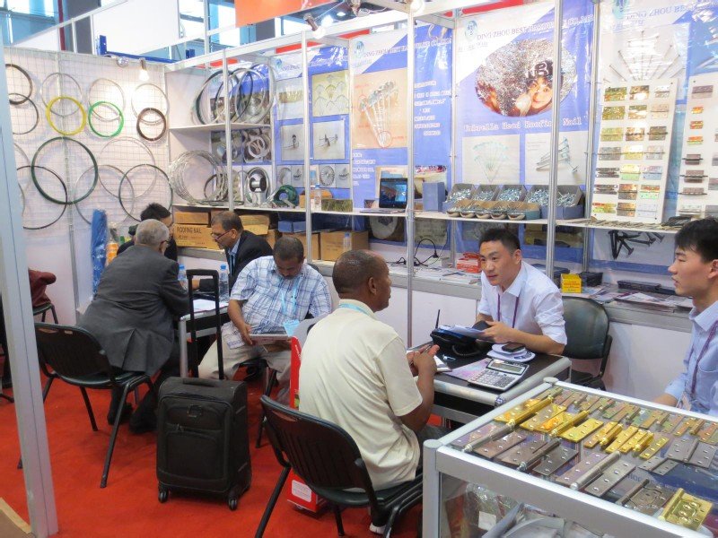 canton fair booth of best hardware for Fluted Steel Concrete Nails